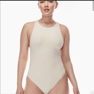 🔥 HOT DEAL $15🔥 Aritzia Tops | Aritzia Body Suit I Color: Cream | Size: Large